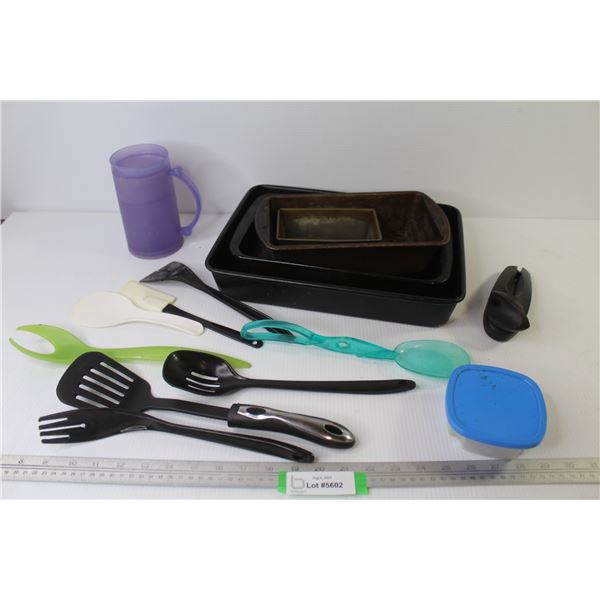 Baking Pans -Loaf and Cake - Kitchen Ware