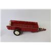 Image 3 : ERTL Fertilizer Spreader - ERTL Tractor - Green Metal Trailer