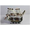 Image 2 : Ceramic Sailboat Vase (chipping)- Metal Sailboat (loose parts) - Wooden Shoe Sailboat Light (working