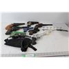 Image 1 : (10) Toy Guns, Gun Clothes/Hat Hanger