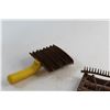 Image 3 : (3) Curry Combs - Rusty