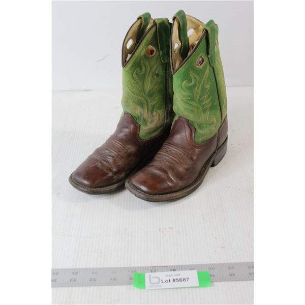 Small Green Cowboy Boots - Size 3D