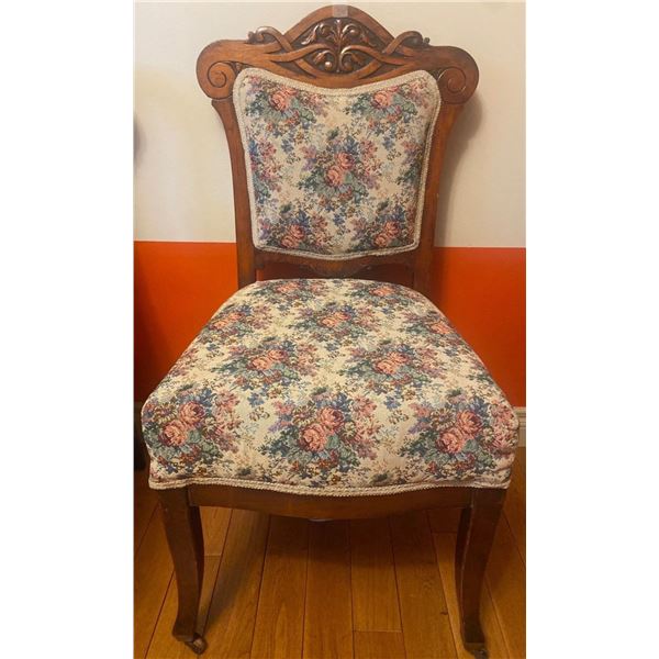 Antique Oak Accent Chair w/ Floral Upholstery 20x20x35