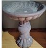 Image 1 : Stone Bird Bath 22 T Violet Color