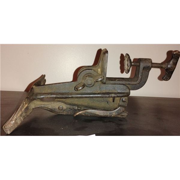 Antique Saw Swivel Bench Vice