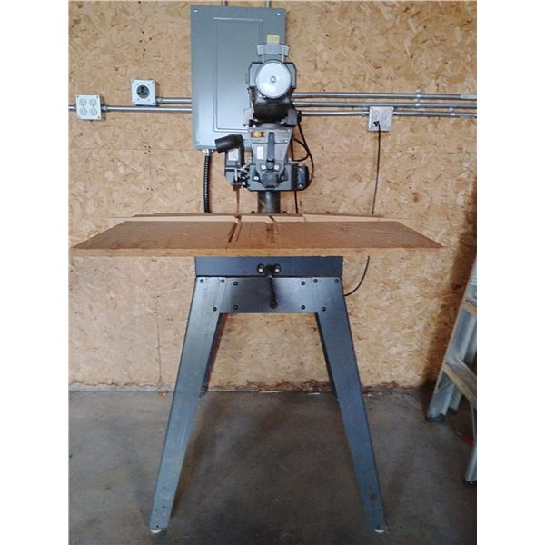 Craftsman 10' Radial Saw w/ Stand