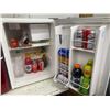 Image 2 : DANBY Designer Mini Fridge w/ Freezer 19x17x25