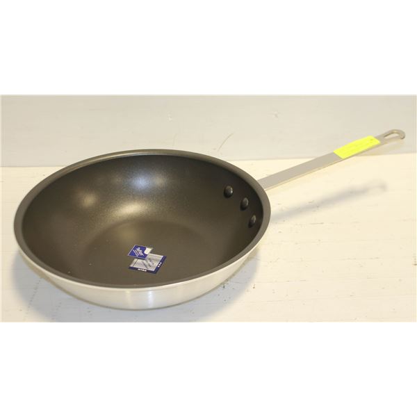 NEW NON-STICK ALUMINUM 13  STIR FRY PAN