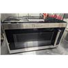 Image 2 : S&D KITCHENAID ST. STEEL BUILT IN OTR MICROWAVE