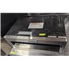 Image 3 : S&D KITCHENAID ST. STEEL SLIDE-IN MICROWAVE W/