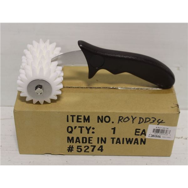 NEW PLASTIC WHEEL DOUGH DOCKER