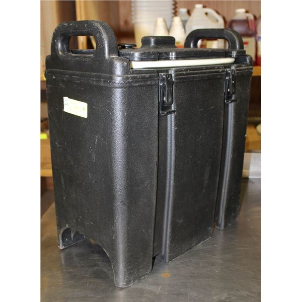 CAMBRO BLACK INSULATED FOOD CARRIER - UPRIGHT