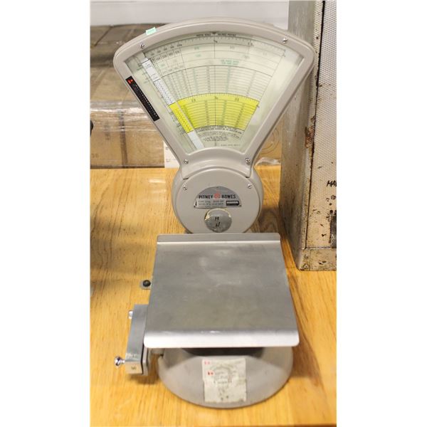 PITNEY BOWES 2-4KG MANUAL WEIGH SCALE FOR PACKAGES