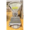 PITNEY BOWES 2-4KG MANUAL WEIGH SCALE FOR PACKAGES