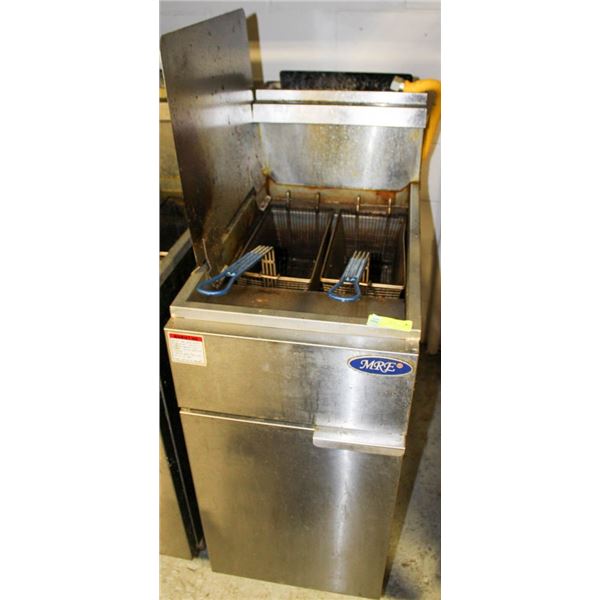 BAILIFF SEIZED: MRE DUAL BASKET DEEP FRYER