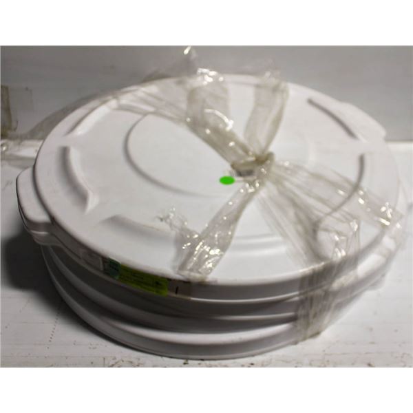 LOT OF 6 NEW RUBBERMAID 20GAL GARBAGE CAN LIDS
