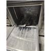 Image 2 : HOBART UNDERCOUNTER DISHWASHER *AS IS, FOR PARTS