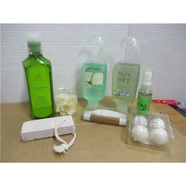 STORE CLOSE-OUT (AS IS):  FLAT C/W CLEANING PRODUCTS