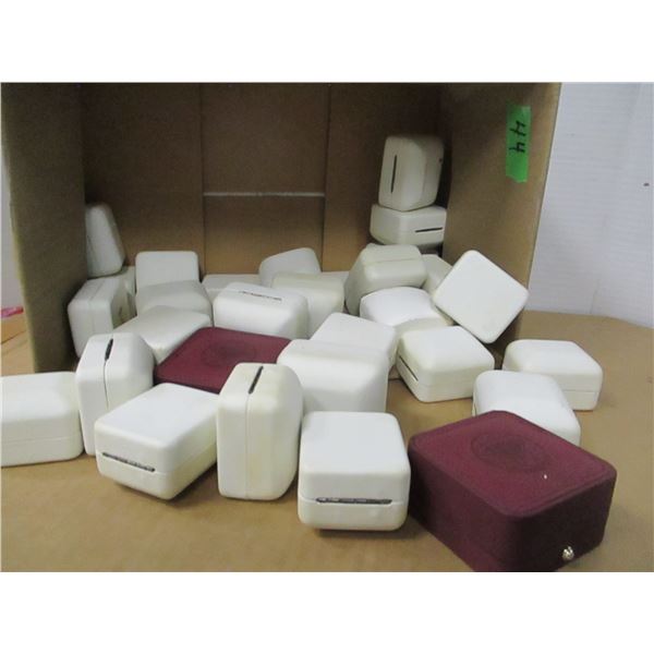 BOX C/W APPROX. 20 JEWELRY BOXES