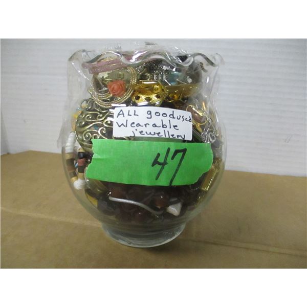 COLLECTABLE:  VASE, ASSORTED JEWELRY
