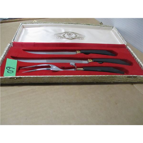 COLLECTABLE:  3 PIECE GOLD COLORED HANDLE CARVING SET