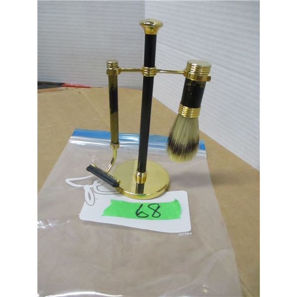 COLLECTABLE:  SHAVING SET