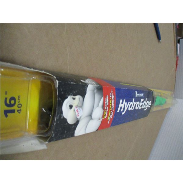 STORE CLOSE-OUT (AS IS):  FLAT C/W APPROX. 6 ASSORTED WIPER BLADES