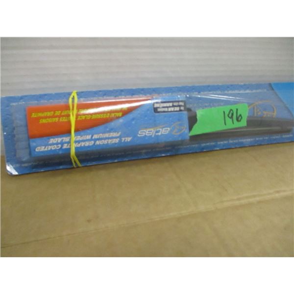 FREIGHT DAMAGE (AS IS):  2 - 11" WIPER BLADES