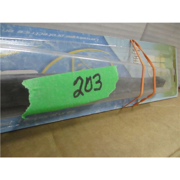 FREIGHT DAMAGE (AS IS):  2 - 16" WIPER BLADES