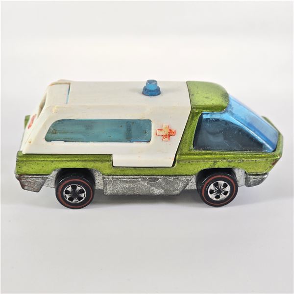 Hot Wheels Redline "The Heavyweights" Ambulance