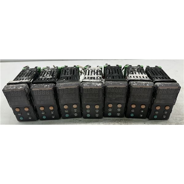 Lot of (7) Watlow #PM8C1FK-ARFADAA EZ-Zone Temperature Controllers