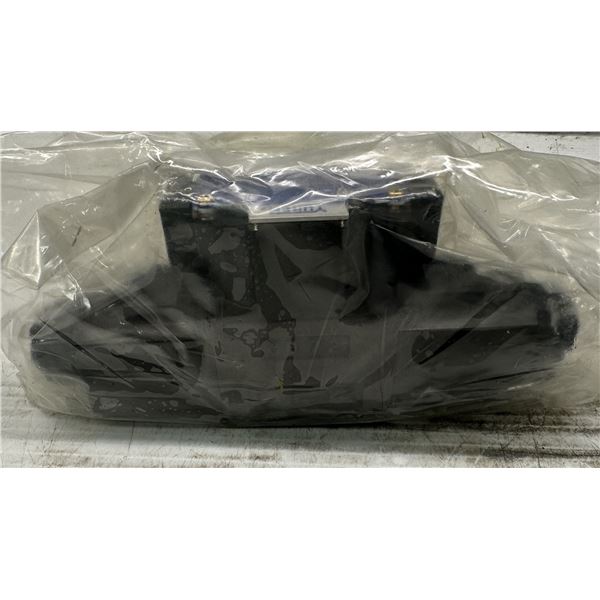 Yuken #DSG-01-3C40-D24-5018 Directional Valve