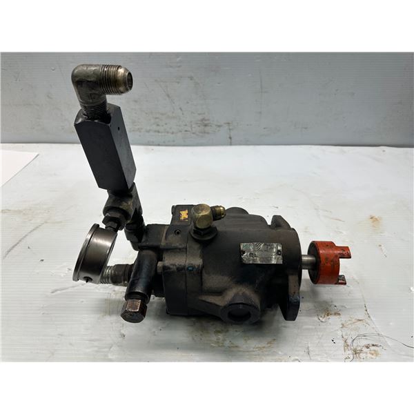 Vickers #PVB10RRSWY 31-CM-11 Hydraulic Pump (tag difficult to read)