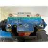 Image 3 : Vickers #DG5V-8-S-2A-E-M-FPA5WL-B-10 Hydraulic Valve w/ #DG4V-3S-2A-M-FPA5WL-B5-60 Pilot Valve