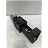 Image 2 : Parker #D3DW030BNJWI2N42 Valve