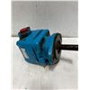 Image 1 : Vickers #V20 1S12S 1A11 Hydraulic Pump