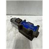 Image 2 : International Fluid Power #DG05-2A-24VDC82DN Solenoid Valve