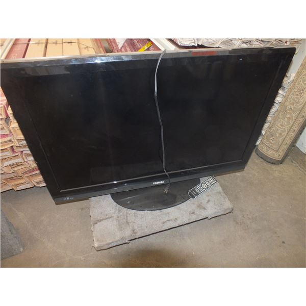 Toshiba 46" TV w/ Remote