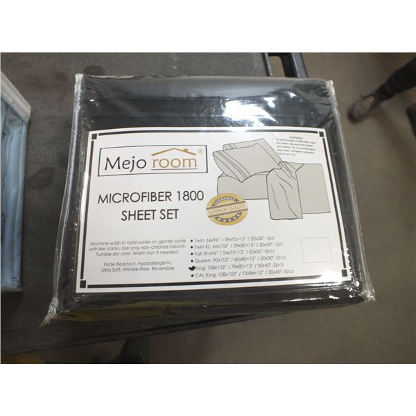 Black King Sized Bed Sheet Set