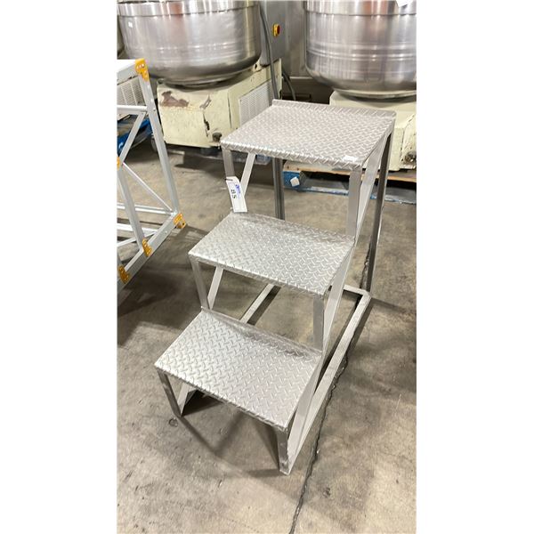 3' ALUMINUM CHECKER PLATE COMMERCIAL 3 STEP RISER