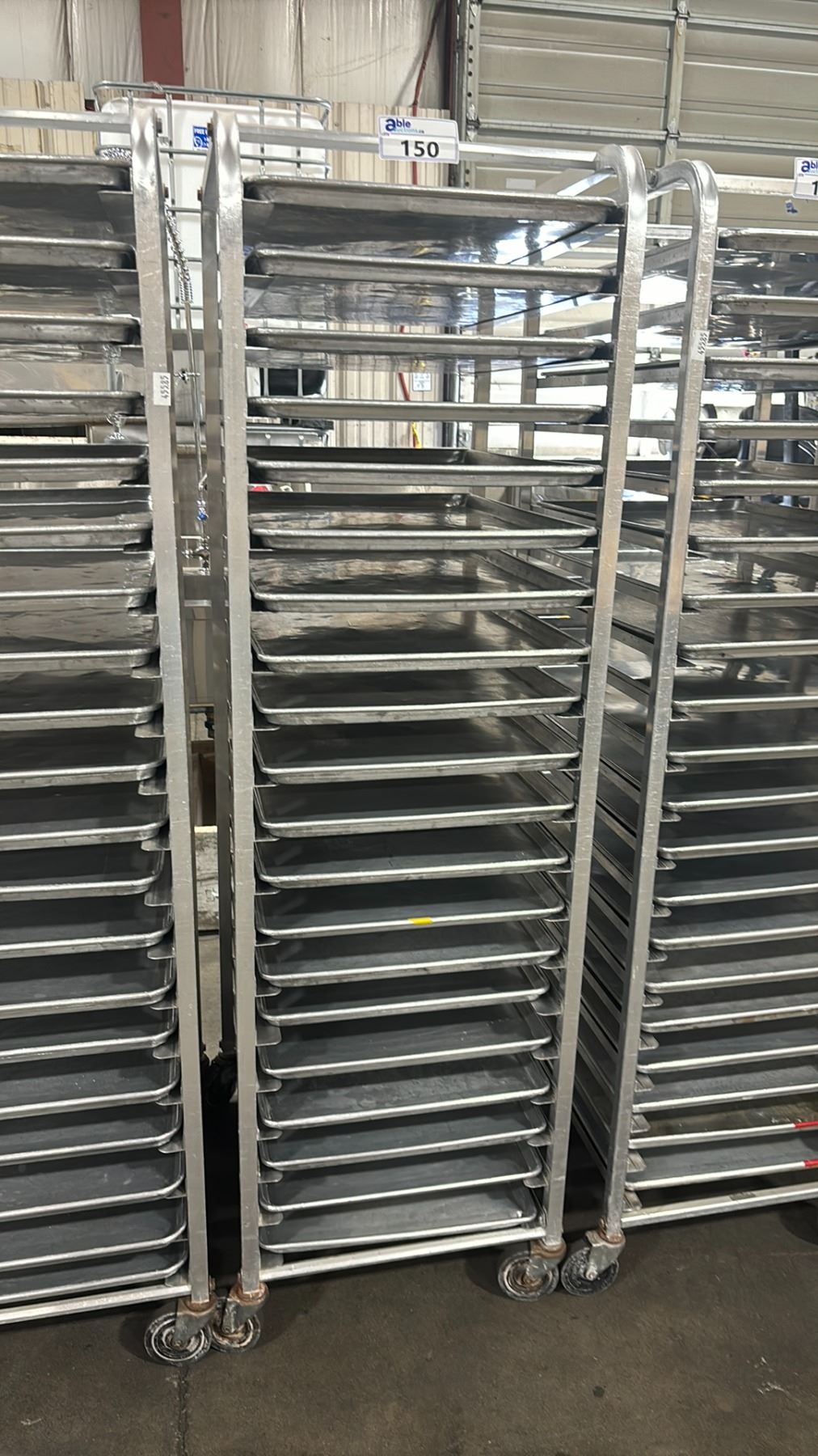 20 TRAY ALUMINUM MOBILE COMMERCIAL BAKERS RACK WITH 20 BAKING SHEETS