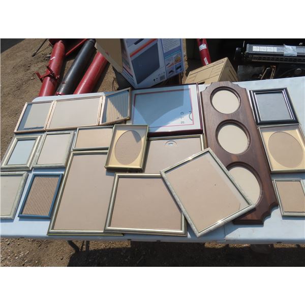 lot of picture frames