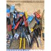 Image 3 : Assorted tools