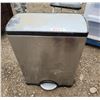 Image 1 : Stainless steel garbage/recycling bin - 29.5"H