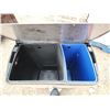 Image 3 : Stainless steel garbage/recycling bin - 29.5"H