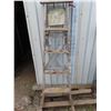 Image 1 : 5ft wooden painter ladder