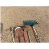 Image 2 : spade , shovel , weed puller