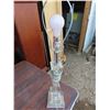 Image 1 : lamp no shade