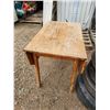 Image 2 : Vintage wooden folding table - 43" x 33"