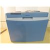 Image 2 : Mobicool 12 volt portable cooler- 35L-working